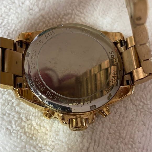 Watch - Picture 3 of 3